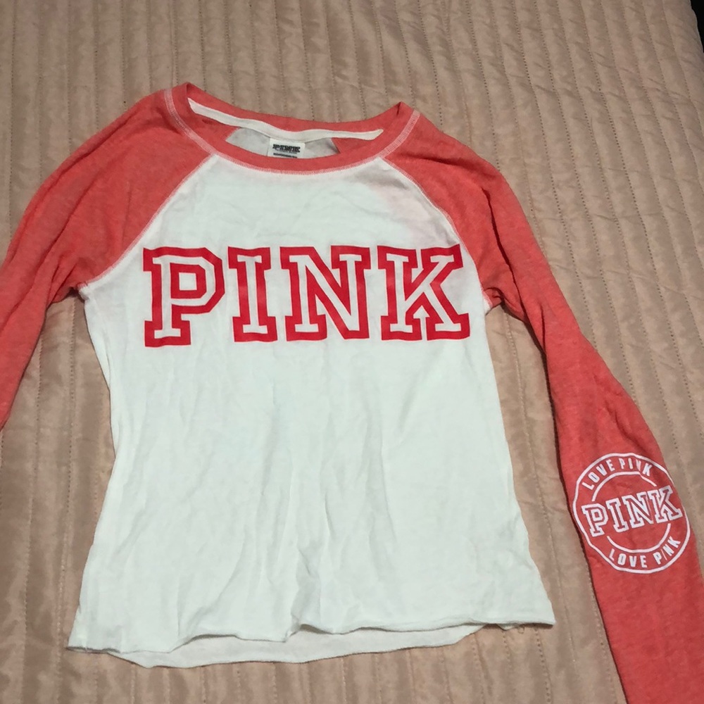 Pink long sleeve crop top